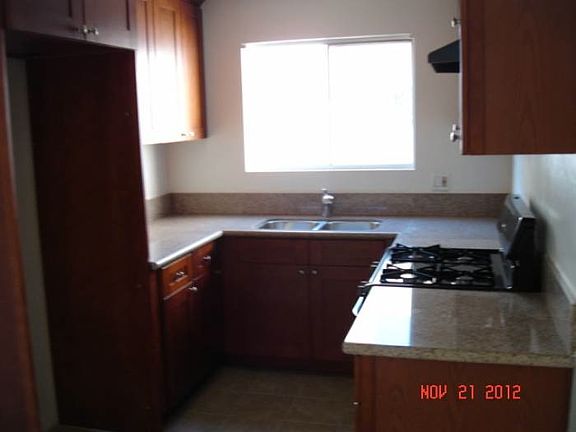 3rd image of 5233 Riverton Ave APT 11