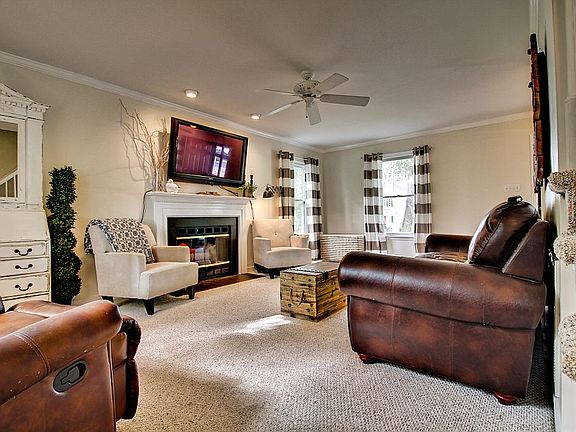 2nd image of 12460 Grace Hill Ln