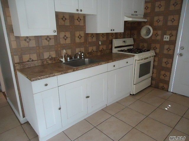2nd image of 1676 Elsie Ln
