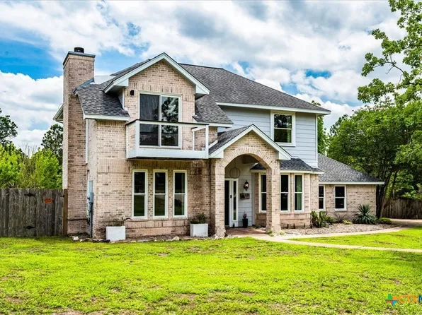 171 Pin Oak Xing, Elgin, TX 78621