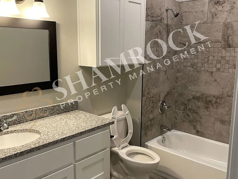 701 N New Rd #102 — Photo 11
