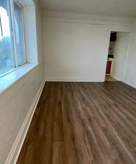 1434 Ferry St SE #7 — Photo 3