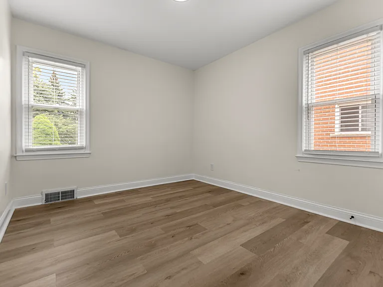 1405 Venice St — Photo 22