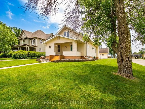 2nd image of 602 1st St