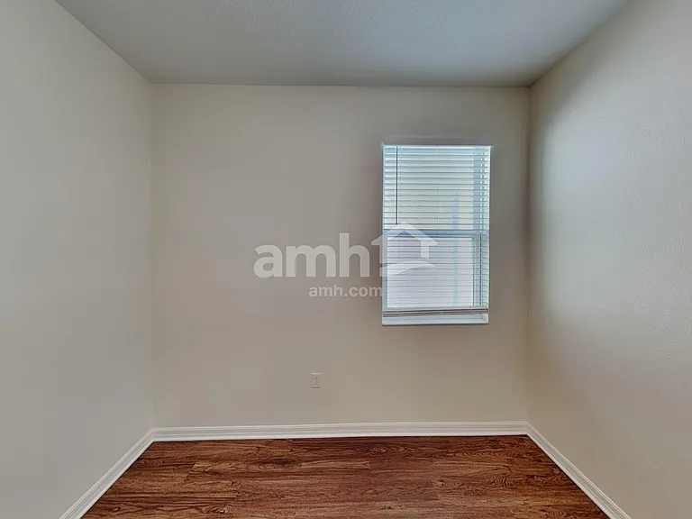 5116 Piazza Loop — Photo 9