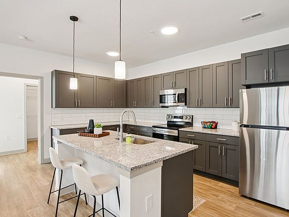 4th image of 7298 N Kensington Way #5-200