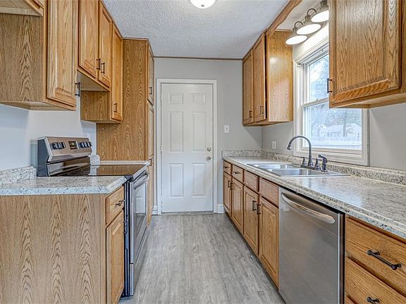 2nd image of 5225 Juniper Dr