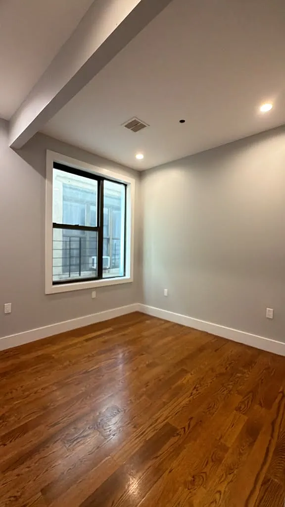 3 bed, $3,650 — Photo 3