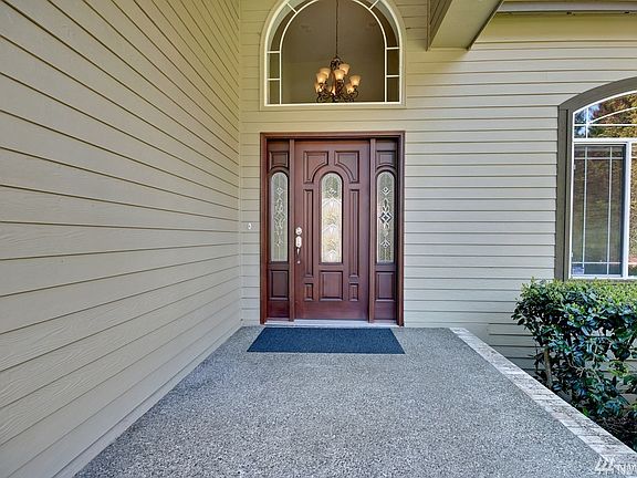 5th image of 610 Gardiner Ct