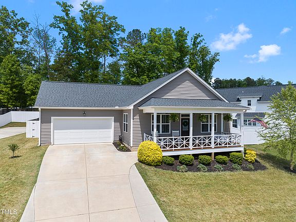 2nd image of 194 Ashley Woods Ct