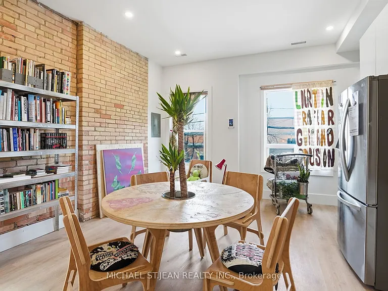 472 Barton St E #UPPER — Photo 4