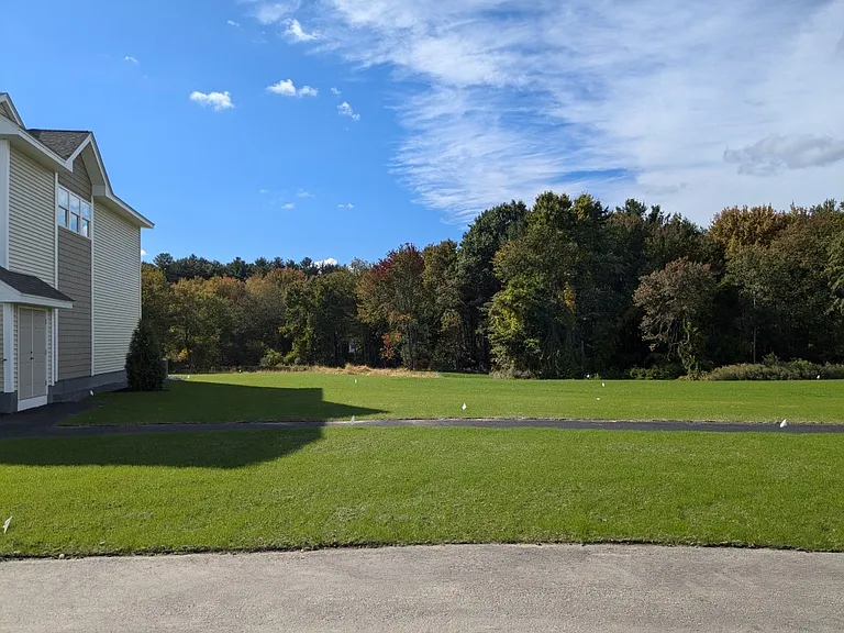 Rose Meadows — Photo 15
