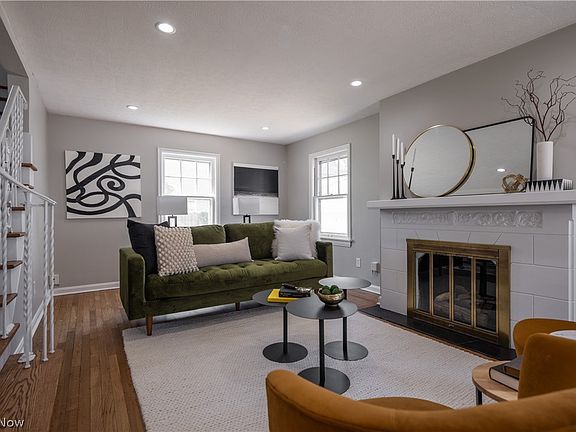 4th image of 1646 Blossom Park Ave