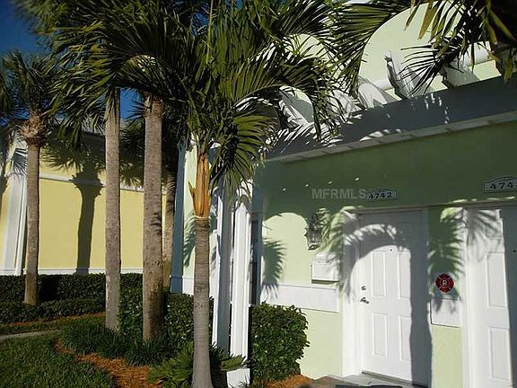 3rd image of 4742 Coquina Key Dr SE
