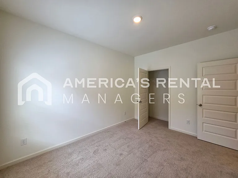 318 Ashland Dr SW — Photo 32