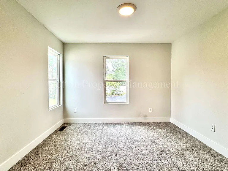 2852 Worth Dr #D — Photo 26