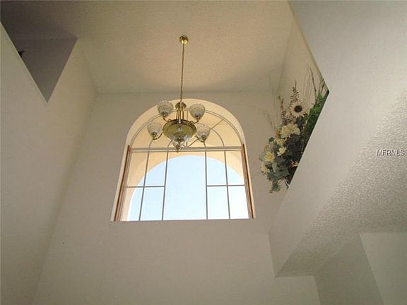 3rd image of 421 Tamarind Parke Ln
