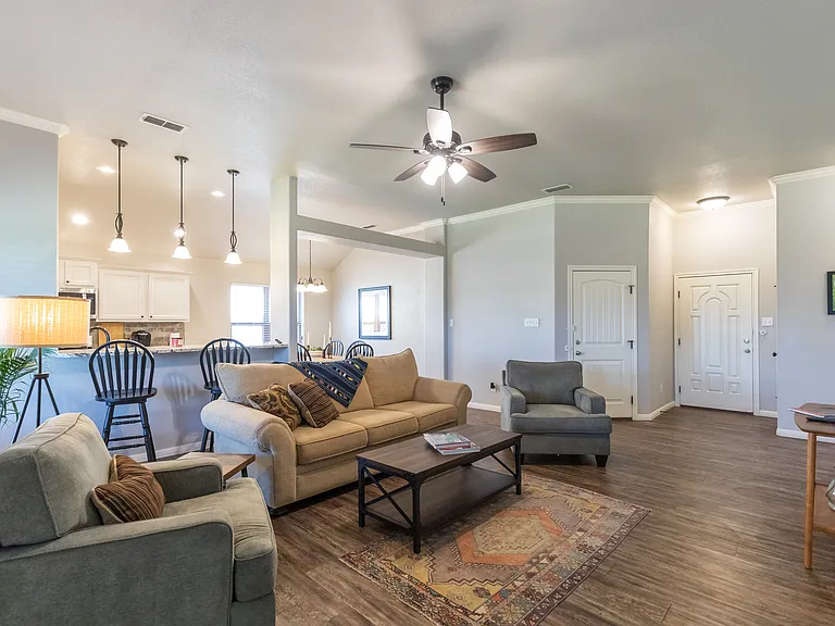 144 Carriage Hills Pkwy — Photo 3
