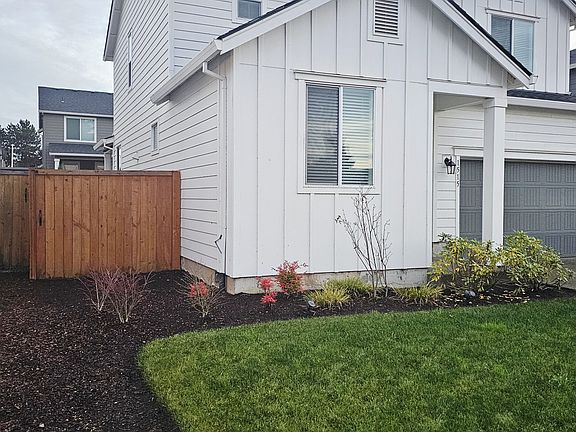 2nd image of 1515 NE 12th Pl