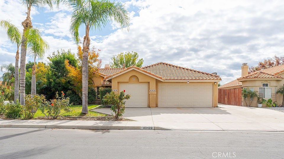 1st image of 43429 Avenida Miraflores