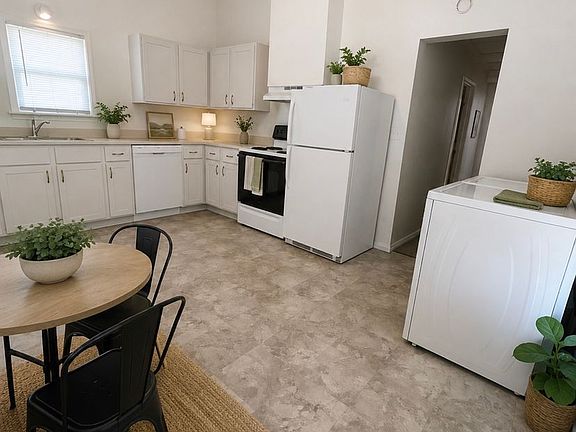 3rd image of 1402 Alabama St APT 1