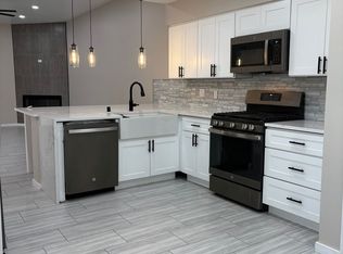 87 Pheasant Hill Dr NE, Albuquerque, NM 87111