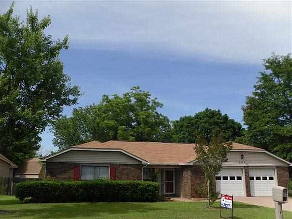 5th image of 203 Countrywood Trl