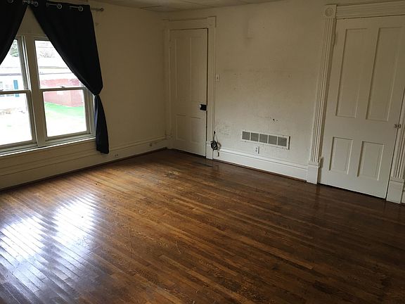 5th image of 928 2nd Ave #B