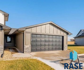 1330 N Kenley Pl, Tea, SD, 57064