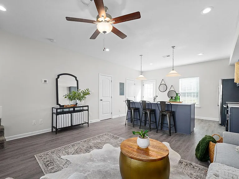 401 Victory Rd — Photo 52