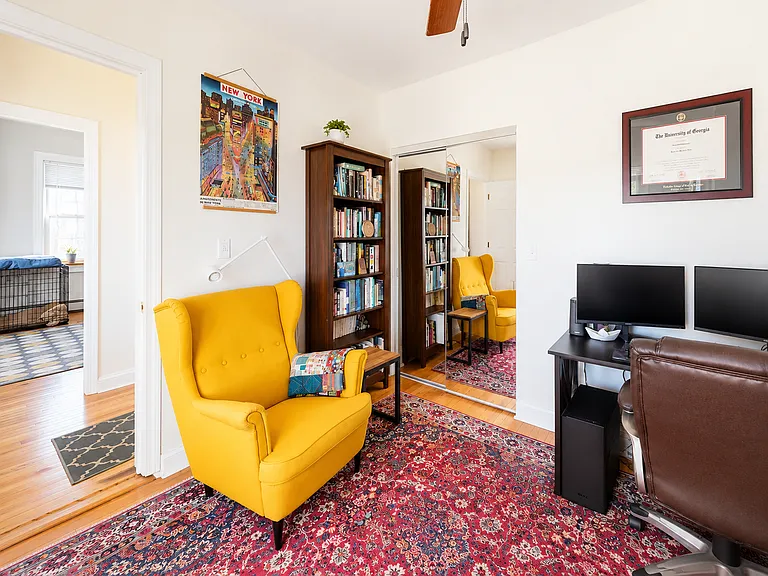28 Cornwall St #3 — Photo 2