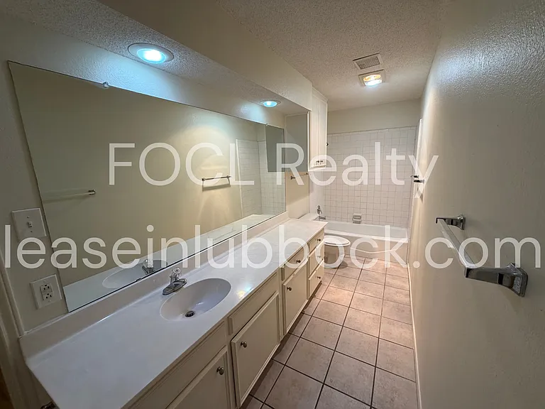 8310 Raleigh Ave — Photo 3