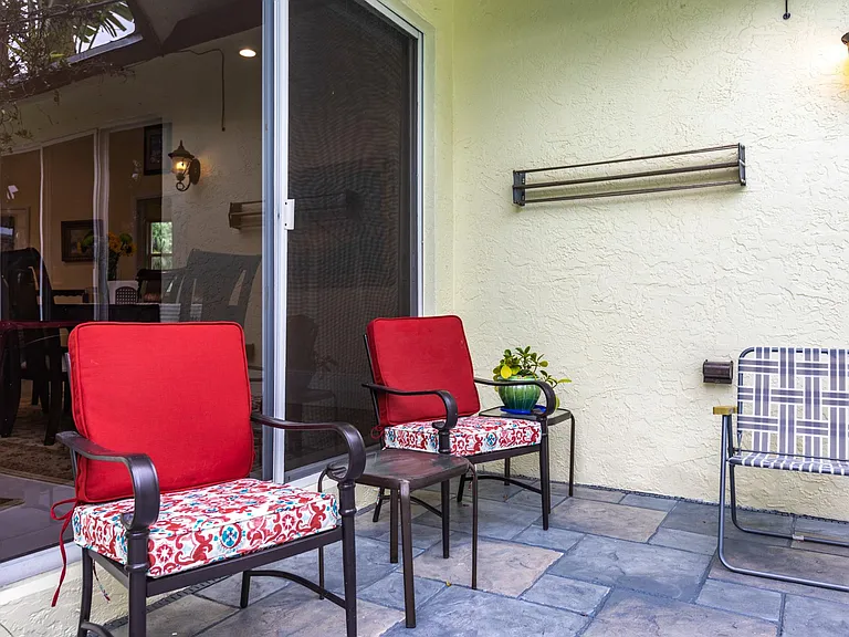 905 Carlee Cir — Photo 25
