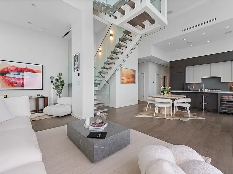 125 E 14th St #2403 — Photo 8