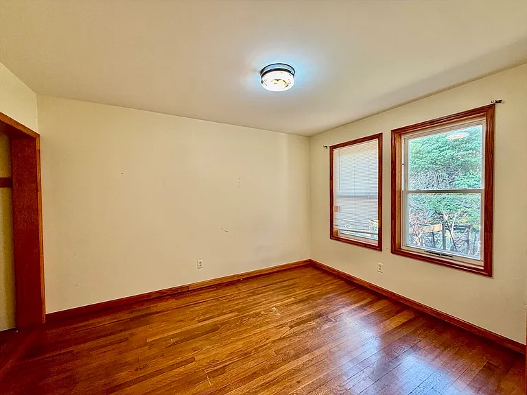 18 Bigelow St #1 — Photo 6