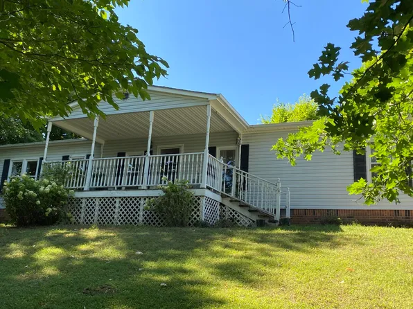 71 Bausell Dr, Lebanon, VA 24266