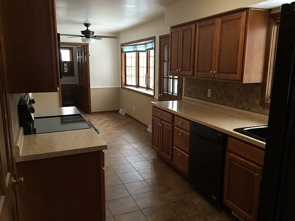 Kitchen with eat in area