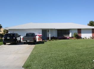 2705 Omega Pl, North Palm Beach, FL 33408