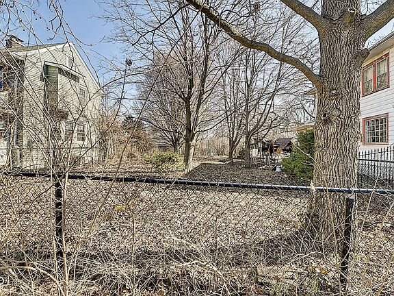 2nd image of 25 S Gladstone Ave