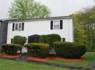 46 Roberts Dr, Bedford, MA 01730