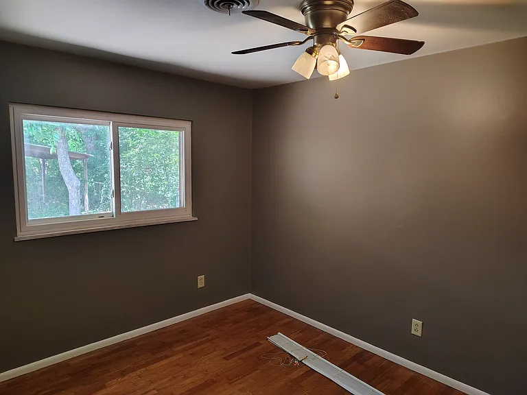 819 Parker Rd — Photo 2