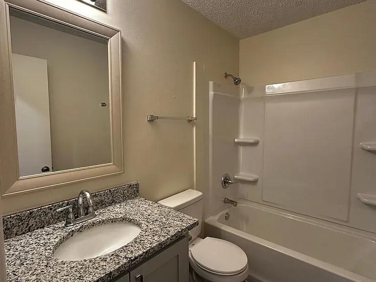1719-1721 Loring Ln — Photo 10