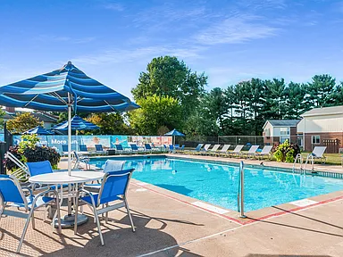 Oxford Manor Apartments and Townhomes