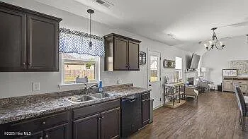 310 Vintage Ct — Photo 17