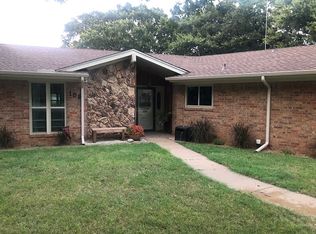 109 Mockingbird Ln, Jacksboro, TX 76458