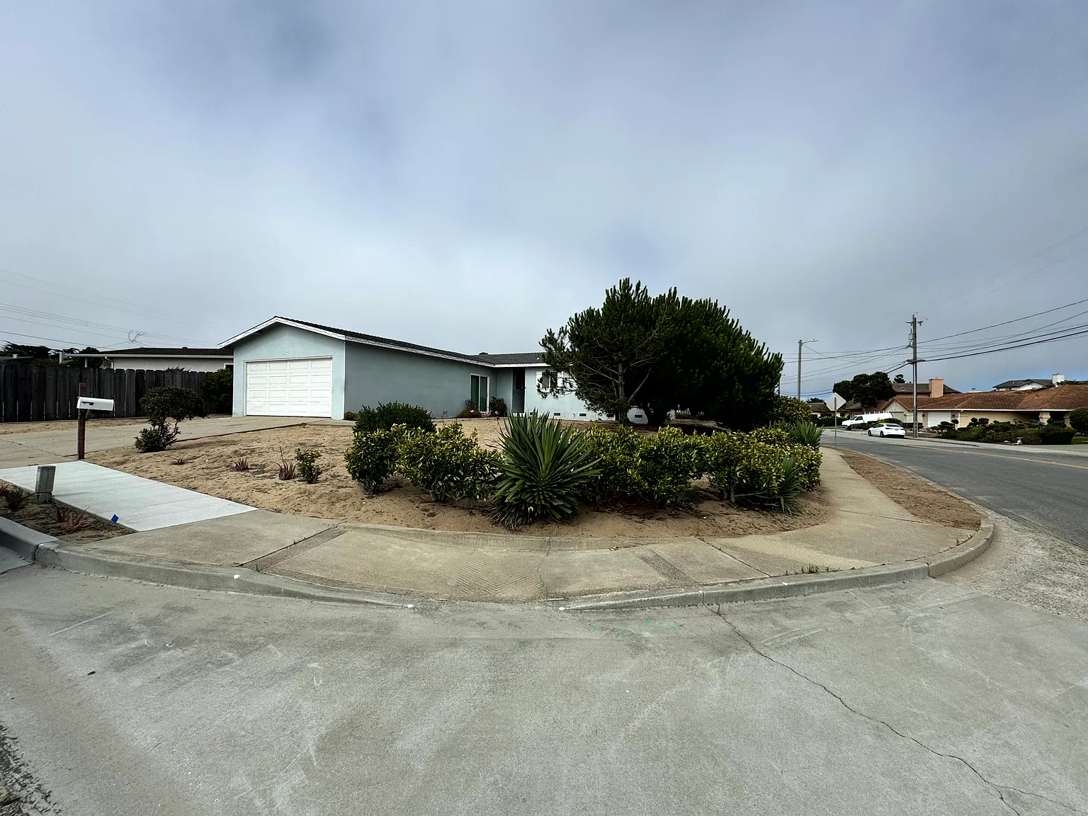 487 Larson Ct - 1 — Photo 1