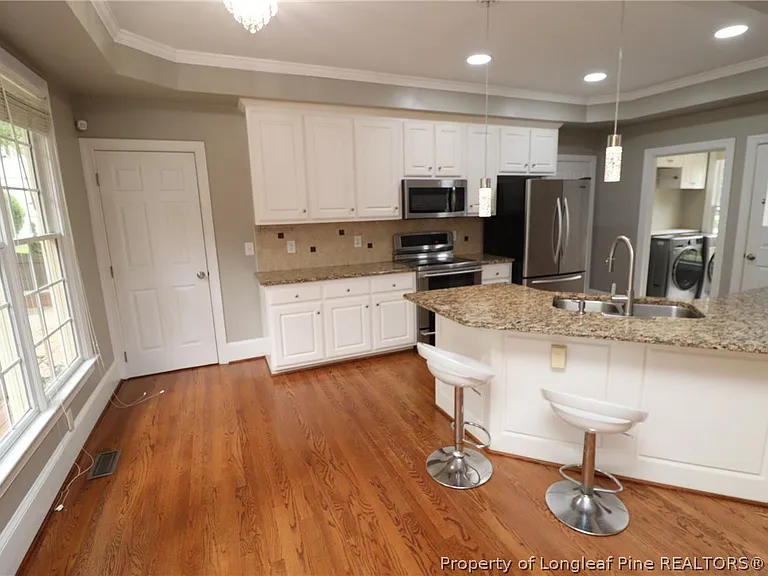 108 Highland Springs Ln — Photo 8