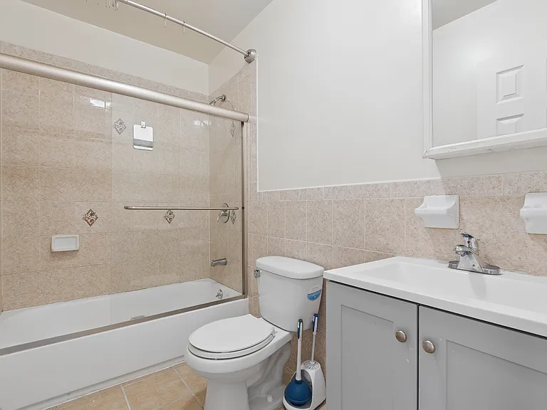 735 E 229th St #2 — Photo 18
