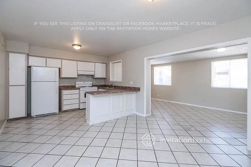 5136 N 78th Ave Glendale, AZ 85303 — Photo 4