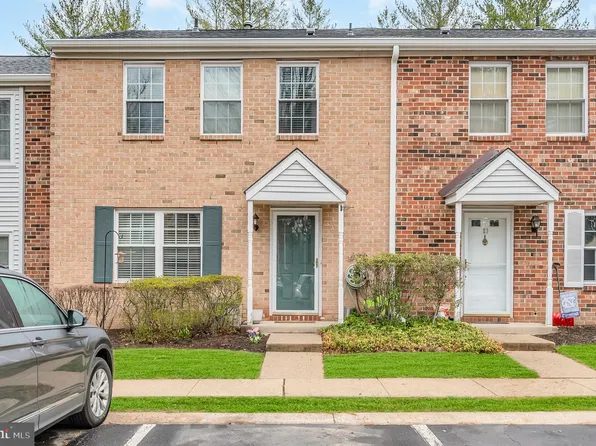 24 Pagoda Ct, Lawrence Township, NJ 08648